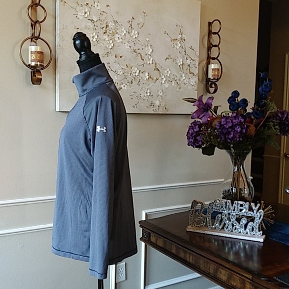 Under Armour Blue Stripes Pullover Long Sleeves Workout Top. Size M - Picture 5 of 17